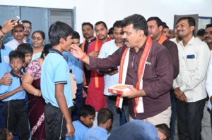 जन्मदिन पर उप मुख्यमंत्री विजय शर्मा ने मुखबधिर विद्यालय पहुंचकर बच्चों संग बांटी खुशियां।